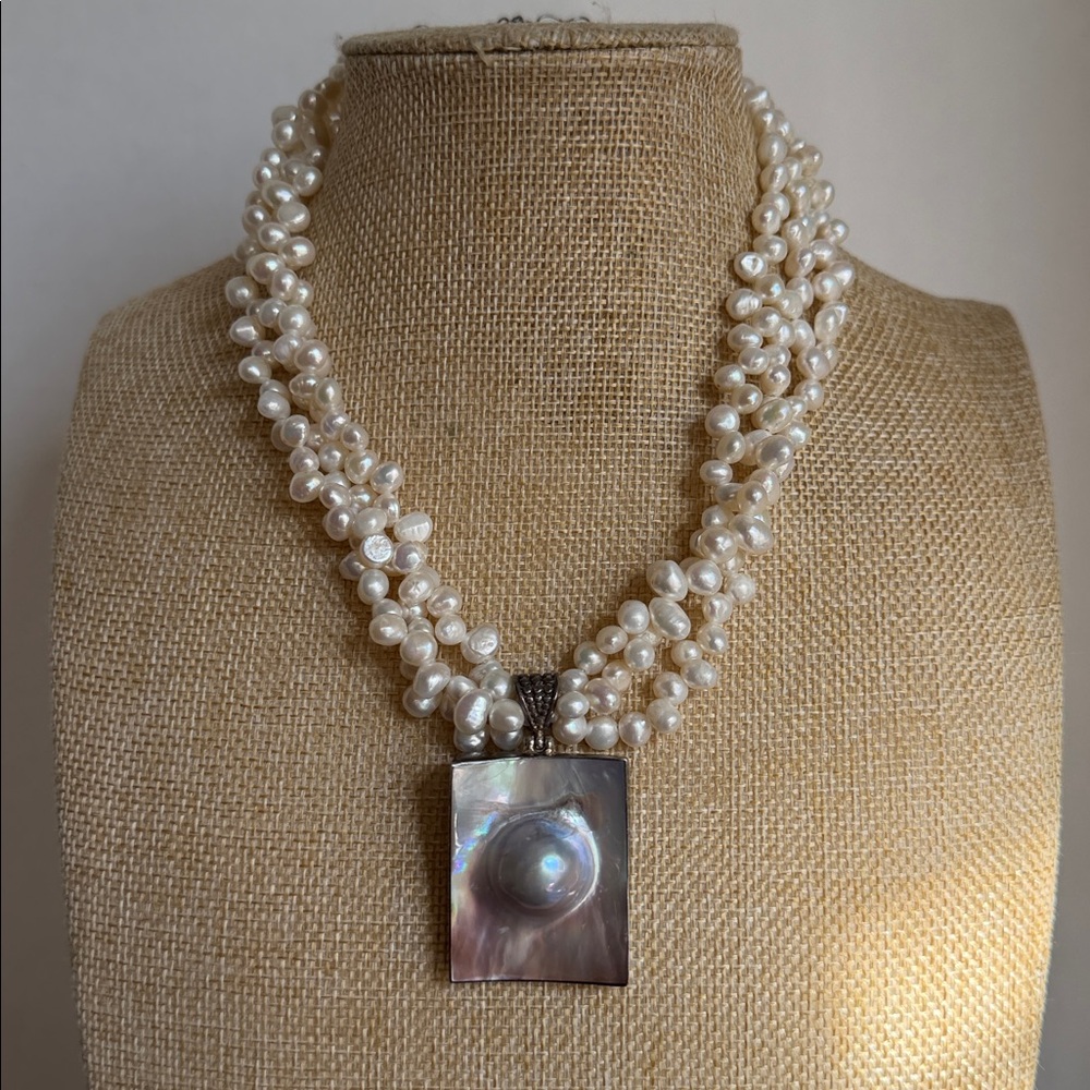 Genuine Freshwater Pearl Necklace with Iridescent Mother Of Pearl Pendant - Picture 1 of 5